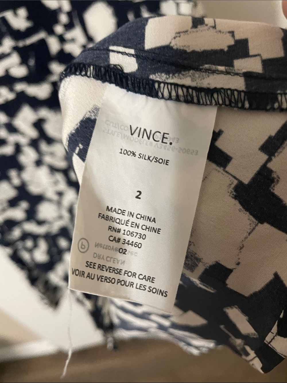 Vince Silk Navy/Cream Abstract Print Dress Size 2 - Picture 5 of 8